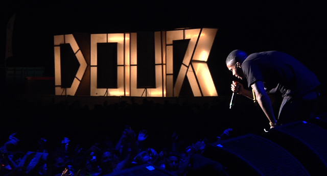 Image Nas performing Illmatic - Full Live (Dour 2014)